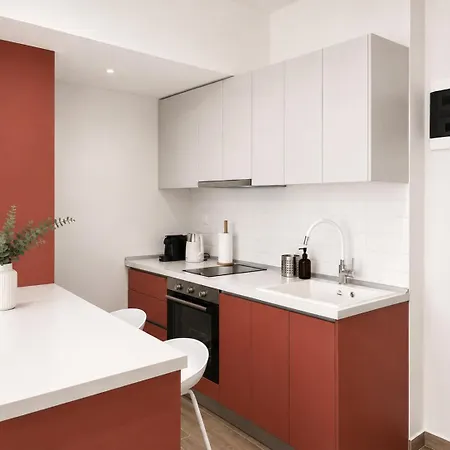 Big With Kitchen Near Ladadika Apartment *